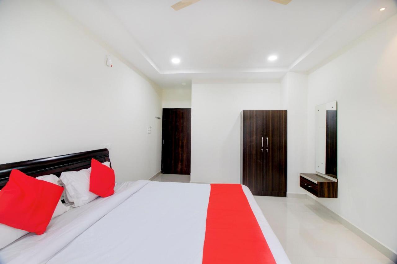 Hotel Oyo Pgr Guest Near Shilparamam Hyderabad