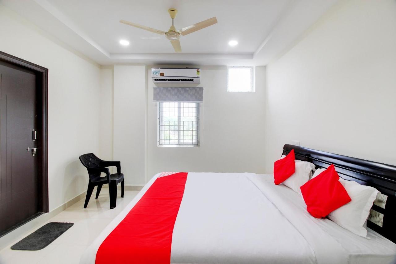 Oyo Pgr Guest Near Shilparamam 3*